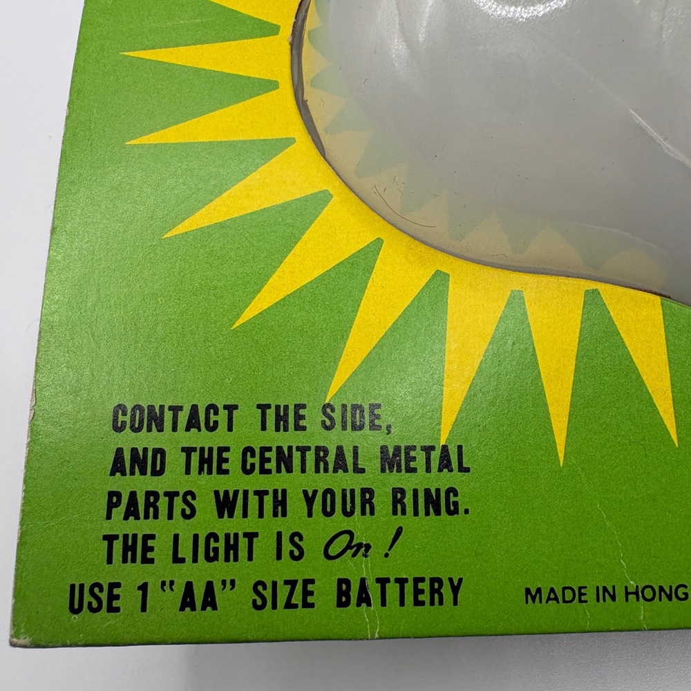 Vintage Magic Lamp Mystery Light Bulb Novelty Toy Spencer Gifts Hong Kong 6712 - Picture 7 of 7